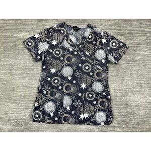 Zoe + Chloe Womens Scrub Top XS Gray Stars Snowflakes Short Sleeve